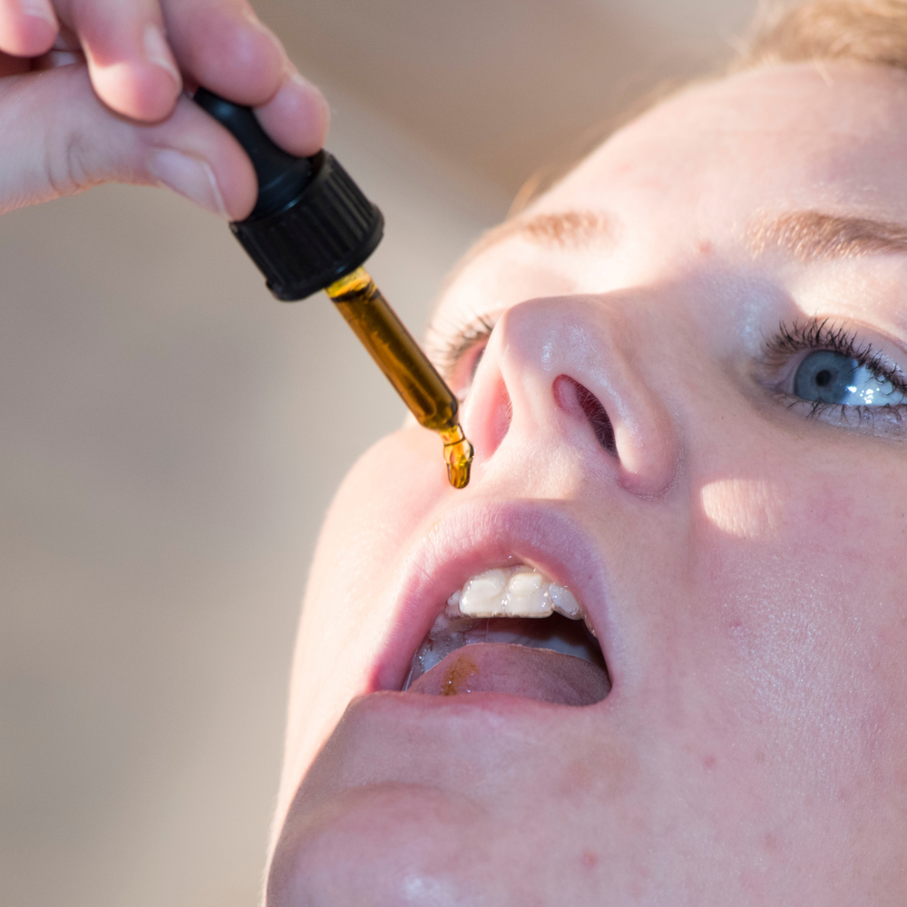 Organic certification seal on GREENHIT CBD oil packaging

